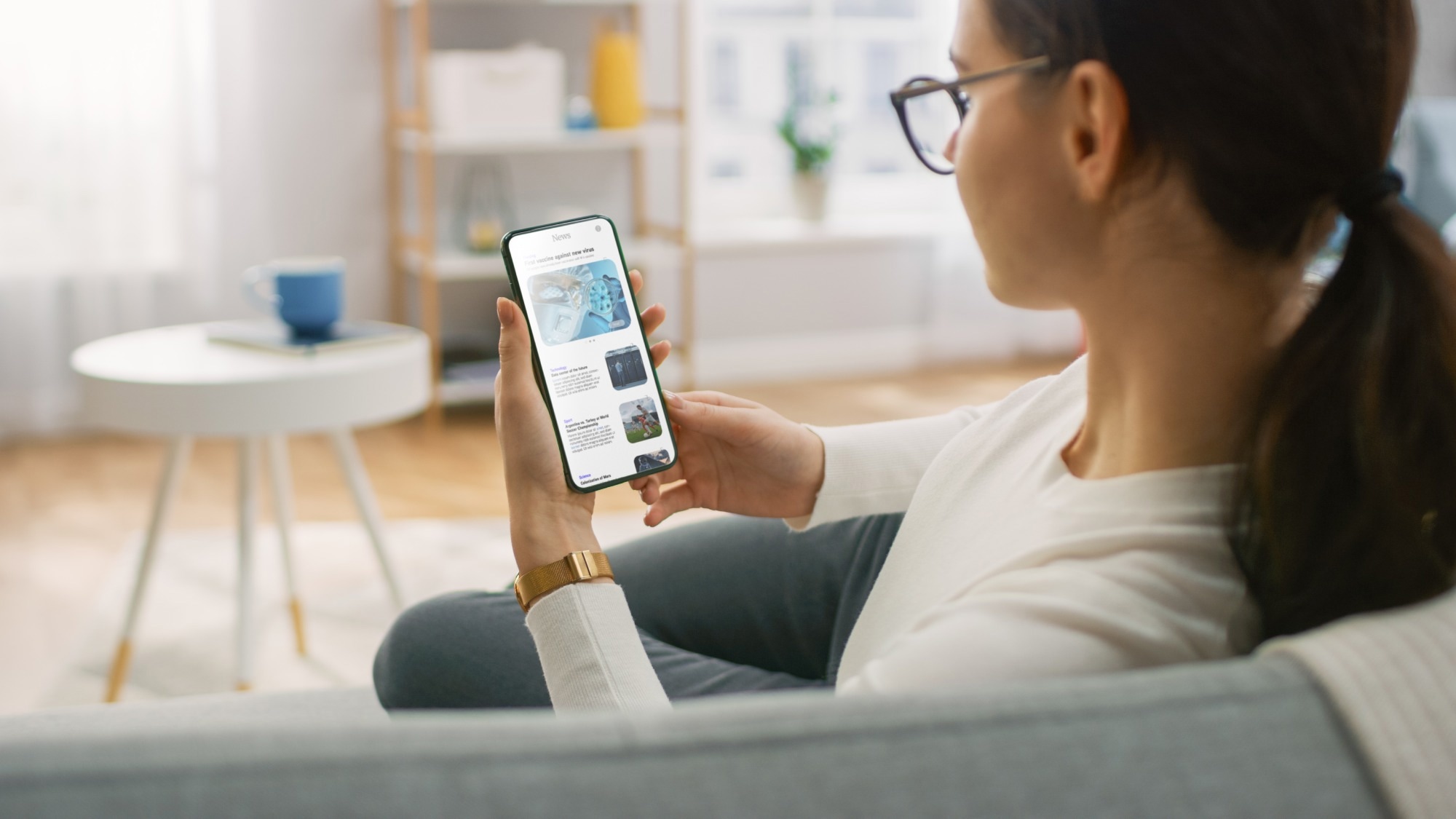 Study: Examining factors influencing the user’s loyalty on algorithmic news recommendation service. Image Credit: Gorodenkoff / Shutterstock