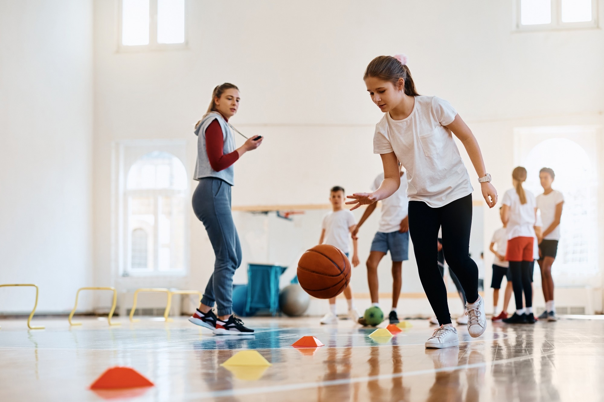 Study: MFEM-AI Revolutionizes Physical Education Teaching in Higher Education. Image credit: Drazen Zigic/Shutterstock