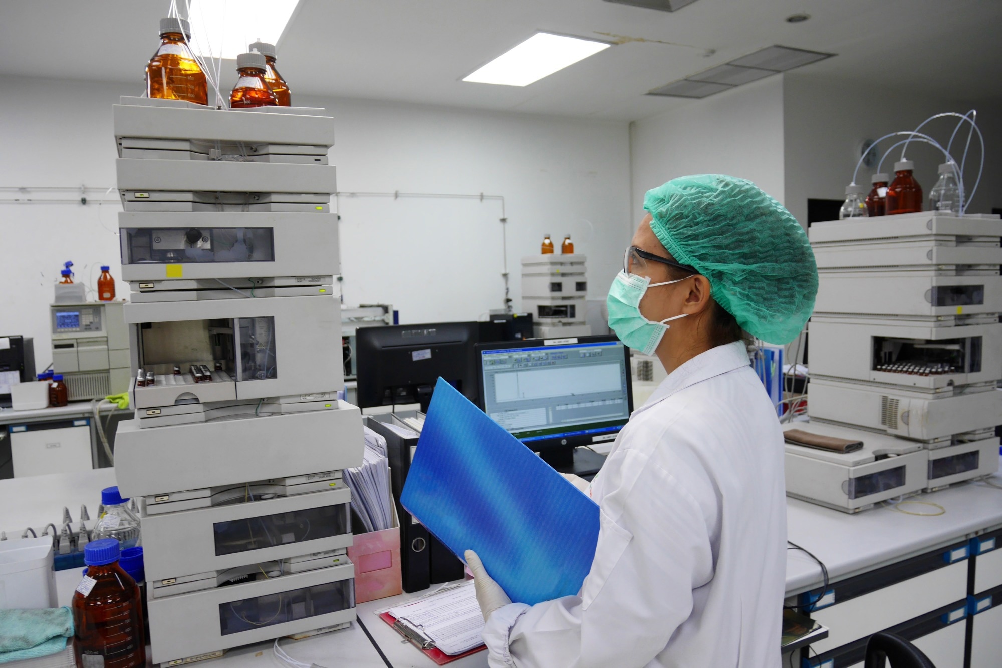 Study: Advanced Fuzzy Controller for Purity Control in SMB Chromatography. Image Credit: khawfangenvi16/Shutterstock