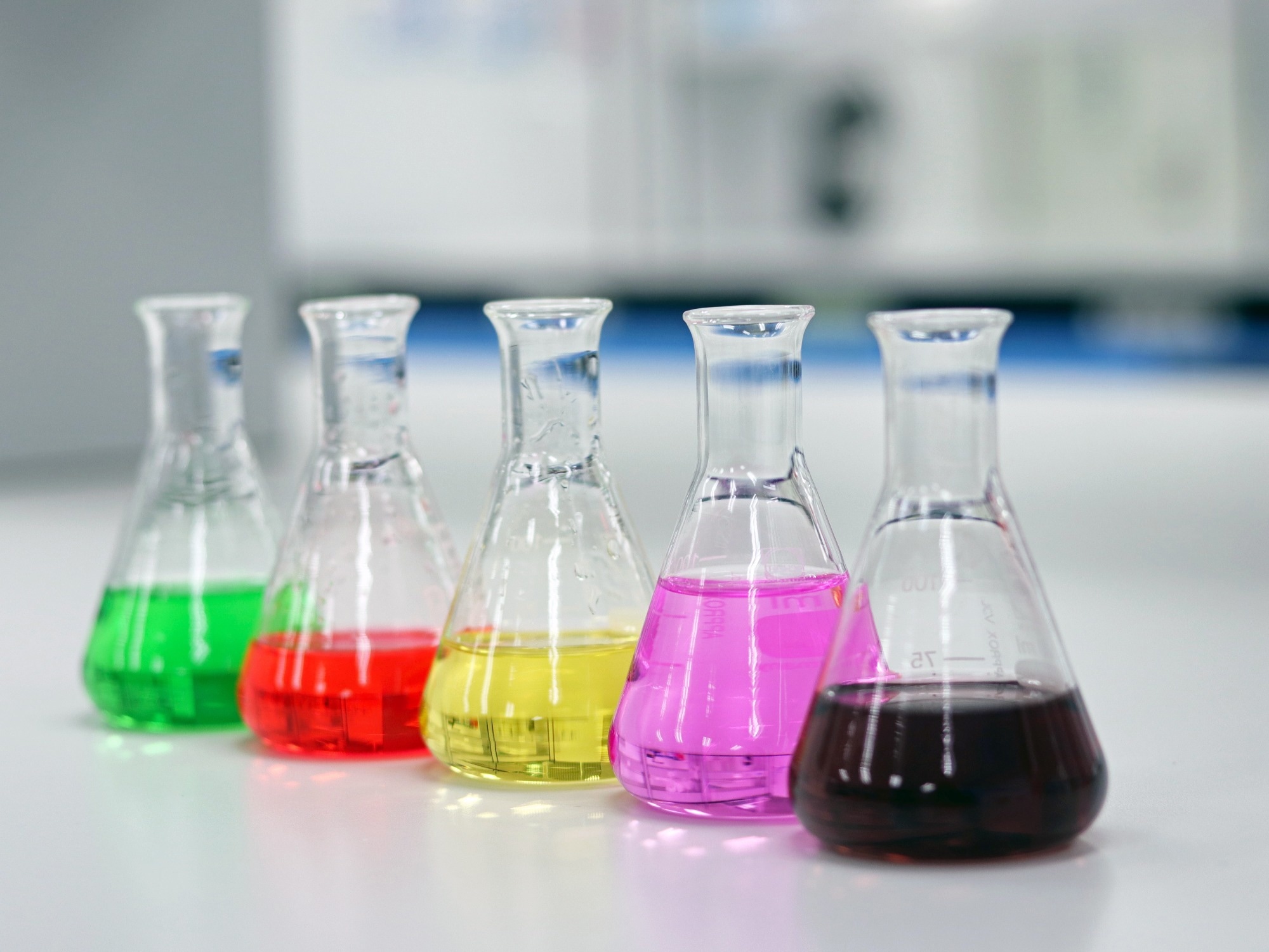Study: Predicting Salicylic Acid Solubility Using Machine Learning.  Image Credit: Arpon Pongkasetkam/Shutterstock