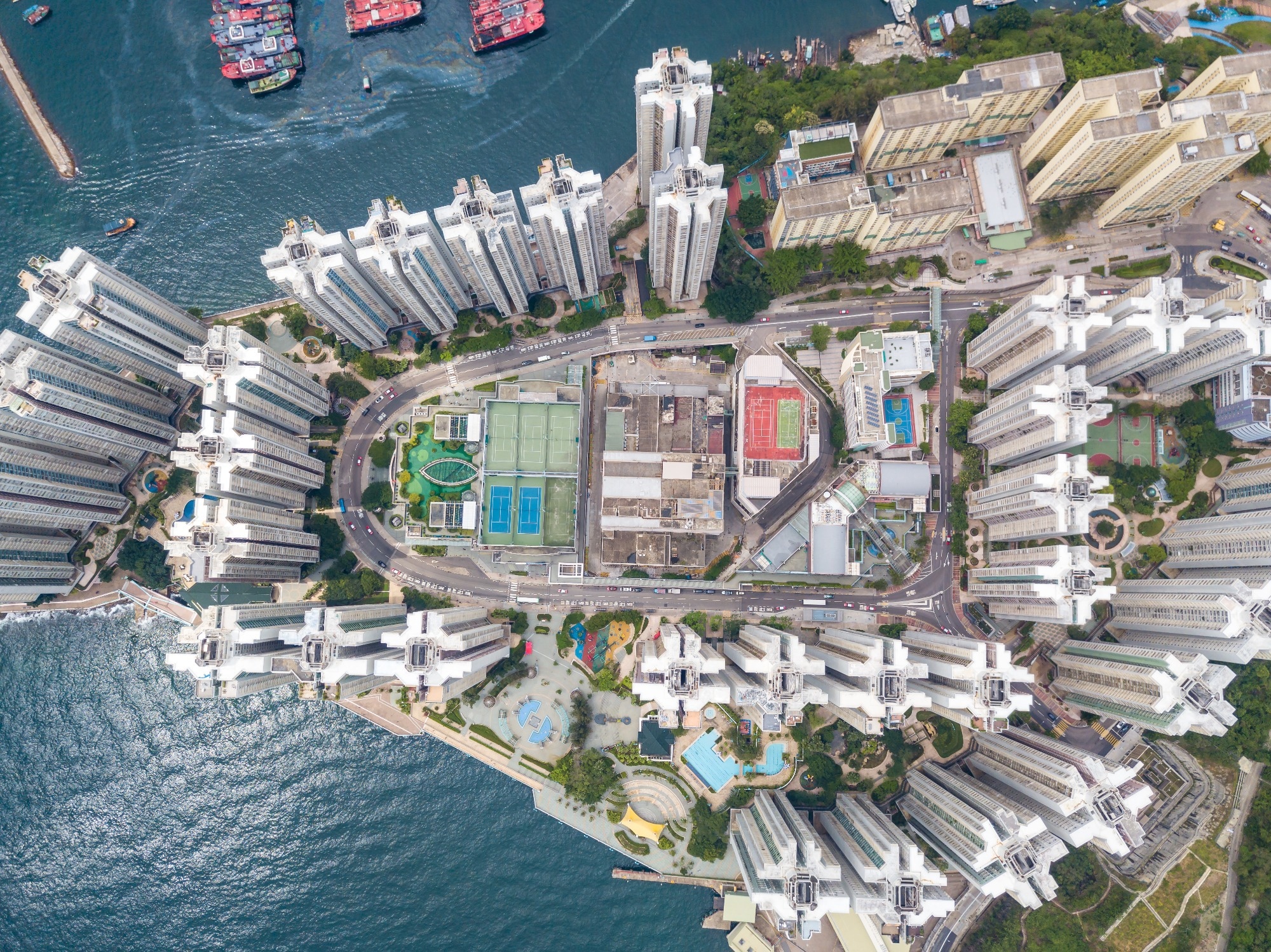 Study: Optimizing Electric Vehicle Charging Station Locations: A Study on a Small Outlying Island in Hong Kong. Image Credit: Terry Sze / Shutterstock
