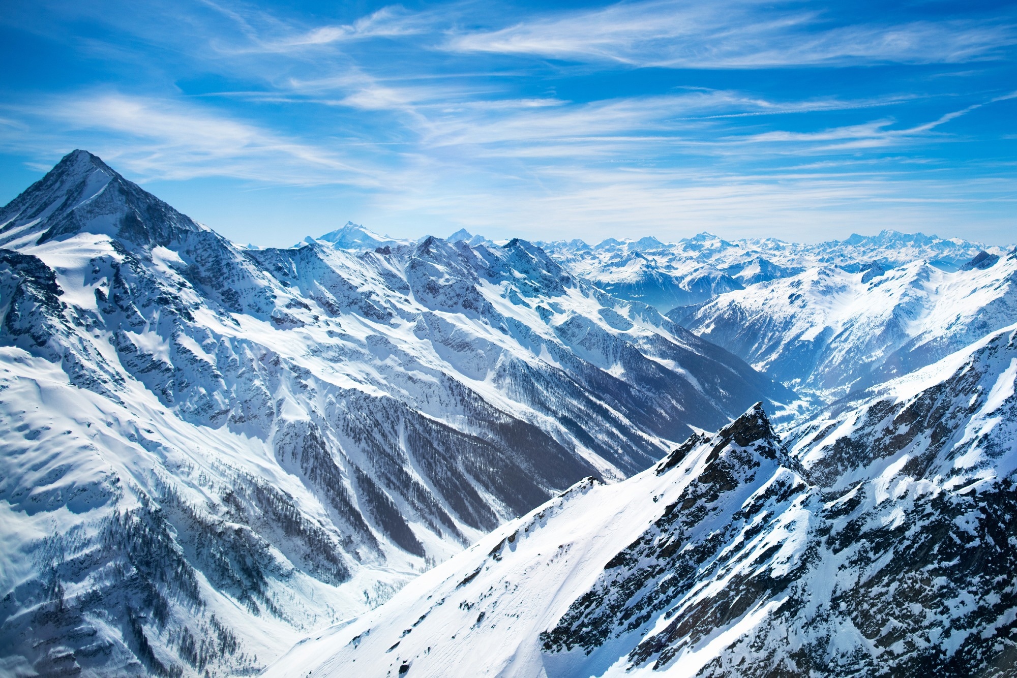 Research: A data-consistent model of the last glaciation in the Alps achieved with physics-driven AI. Image Credit: FamVeld / Shutterstock