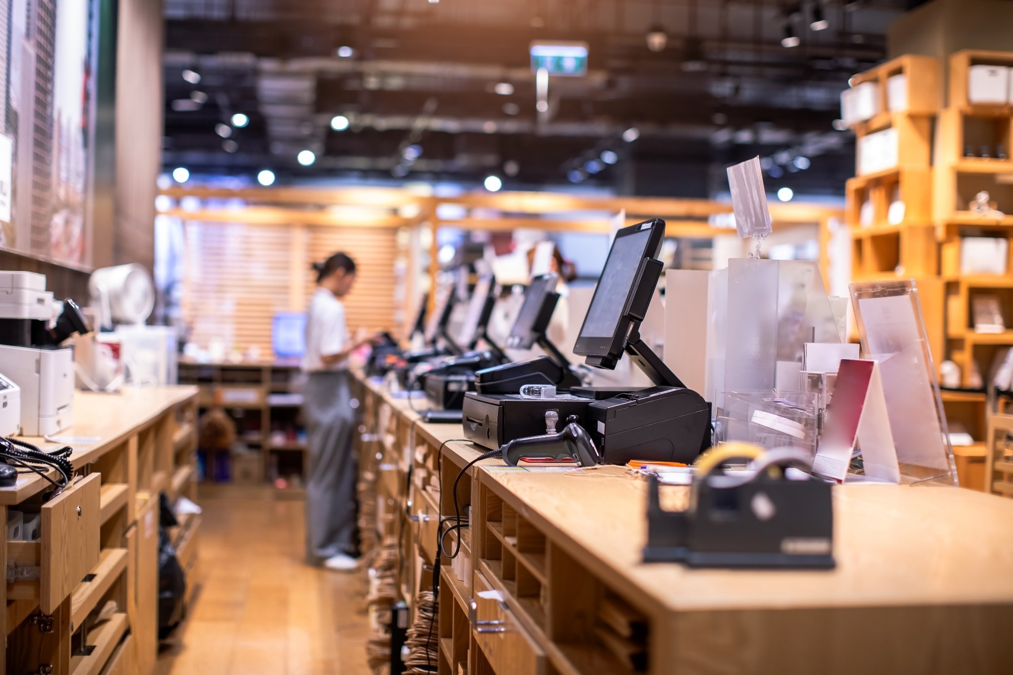 Research: How AI enhances employee service innovation in retail: Social exchange theory perspectives and the impact of AI adaptability. Image Credit: koonsiri boonnak / Shutterstock