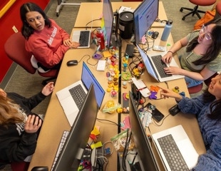 Nebraska Students Revolutionize Online Shopping With AI Stylist Tool for Buckle