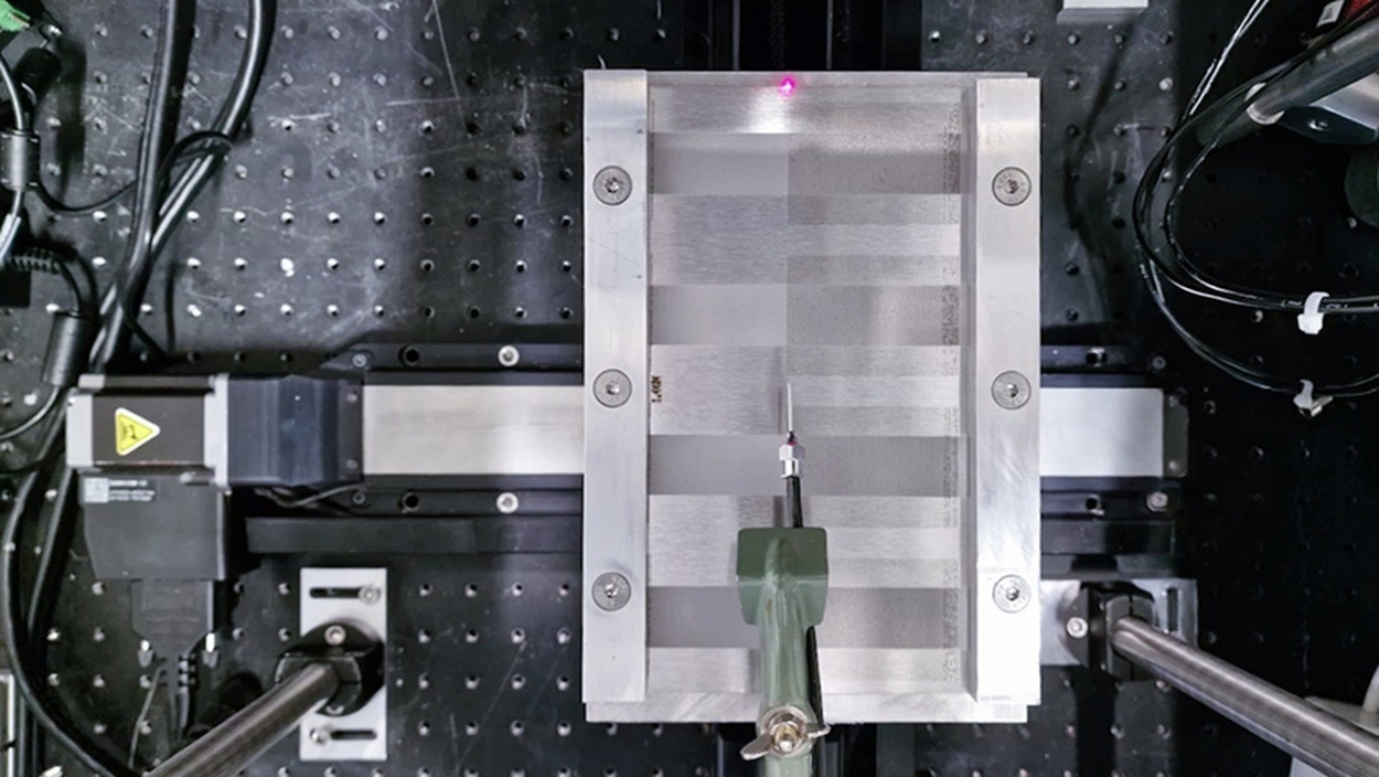 When the laser learns: Laser-based welding processes can be optimized in real time thanks to machine learning. Image: Empa
