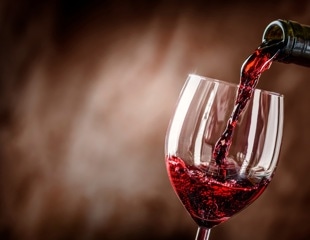 Algorithms Uncork the Secrets of Fine Wine Evaluation